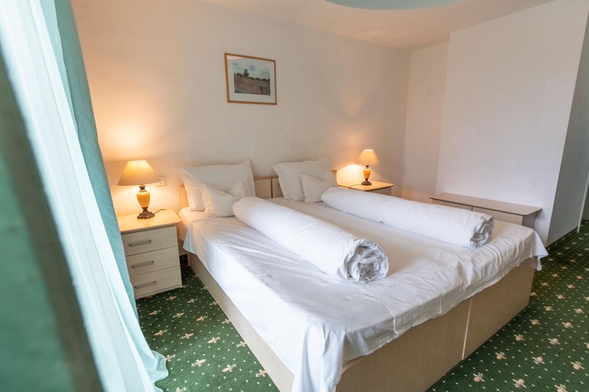 Hotel Iadolina Stana de Vale Eksteriør billede
