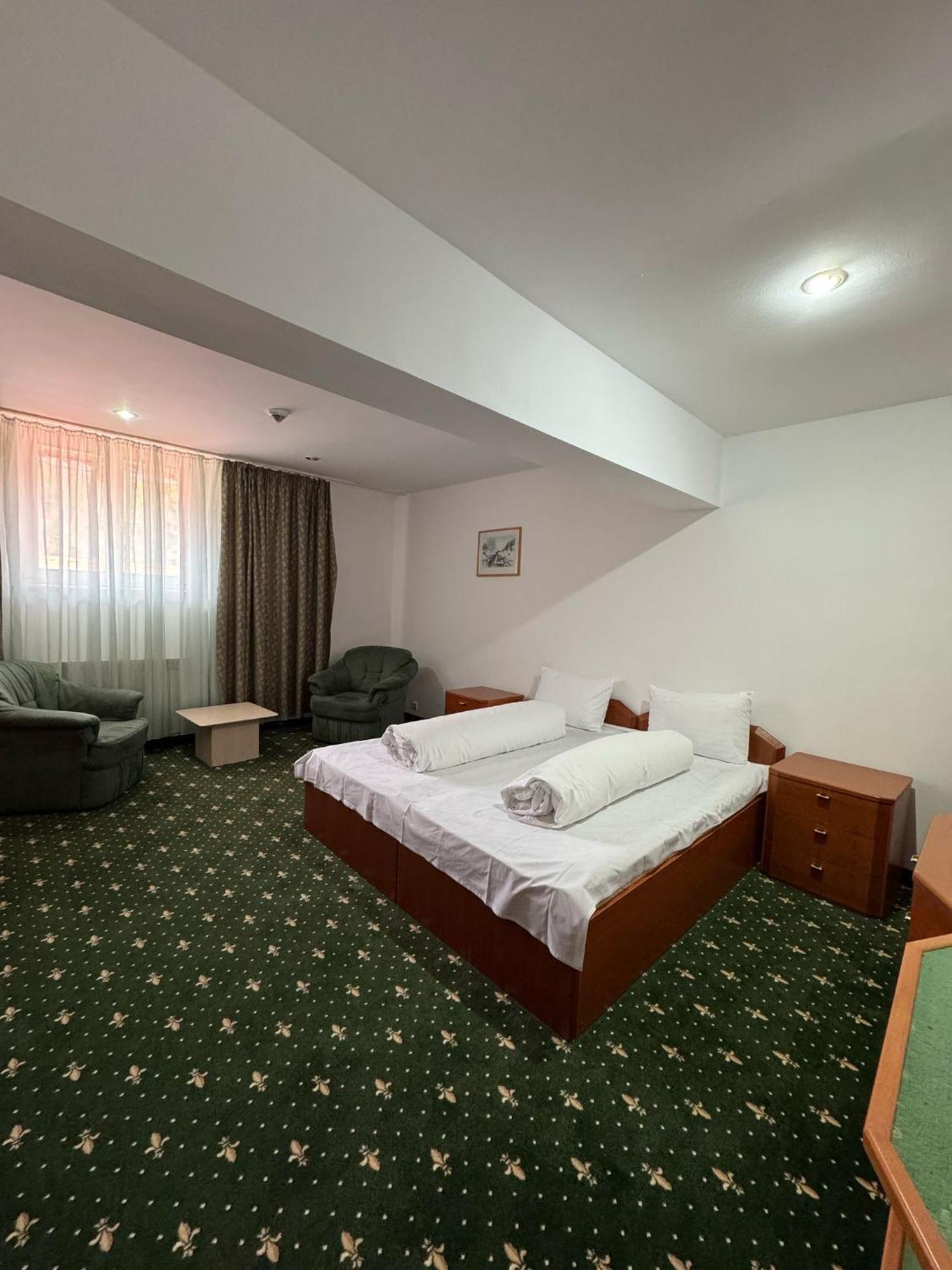Hotel Iadolina Stana de Vale Eksteriør billede