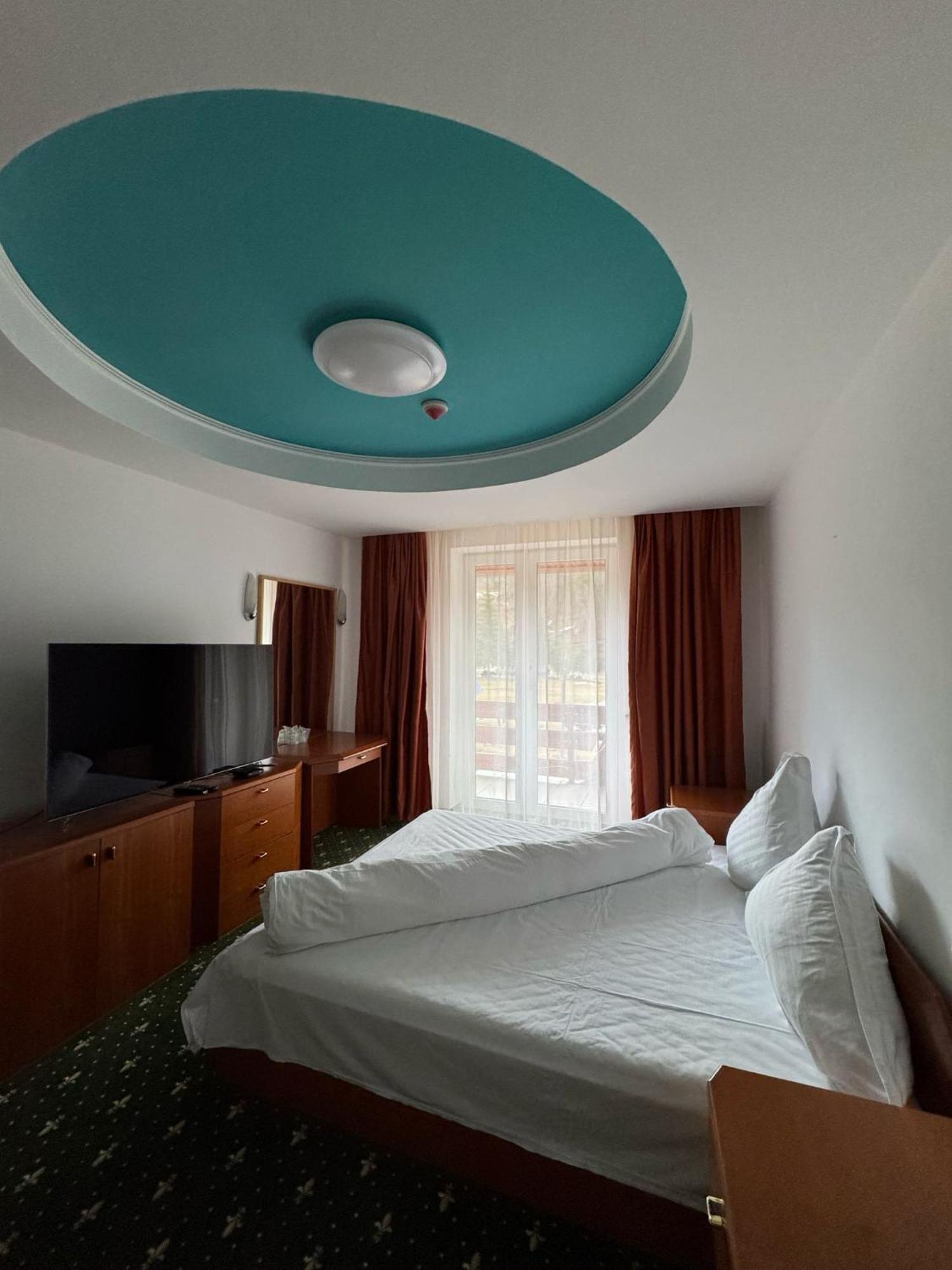 Hotel Iadolina Stana de Vale Eksteriør billede
